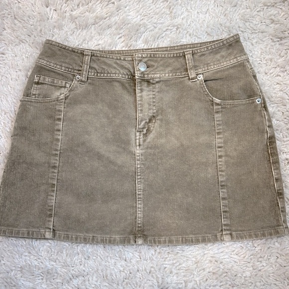 Forever 21 Corduroy Mini Skirt Sz M - Picture 1 of 6